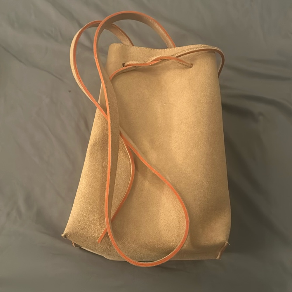 Geir Ness Beige Bucket Shoulder Purse Crossbody EUC 11"x12”X‎ 5.5”